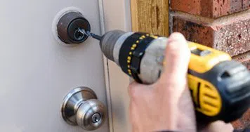 Security Locksmith Services Runnells, IA 515-517-0659 Security Locksmith Services Runnells, IA 515-517-0659 - 13-Key-Broke-In-Lock